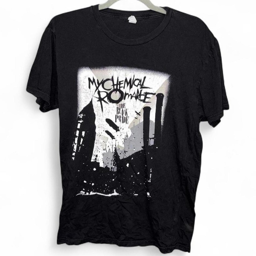 VTG My Chemical Romance Shirt Large Black Parade Album 2006 Rock Me 100% Cotton